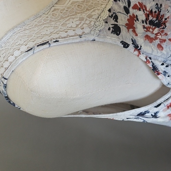 Maurices Floral Lace Trim Women's Tank Top NWT - Picture 9 of 14